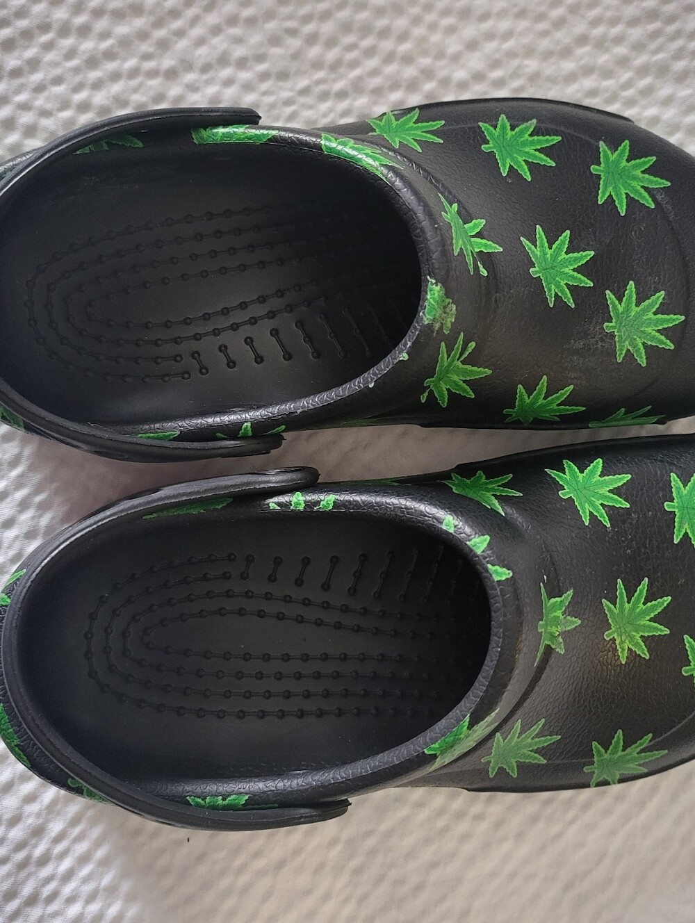 CROCS CLASSIC 420 HEMP LEAF WEED CLOG LIMITED EDITION SIZE M6 W8 LIKE NEW! - Picture 4 of 7